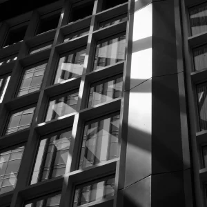 Edificio residencial visto desde el exterior